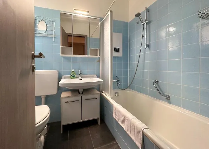 Апартаменты 610 *